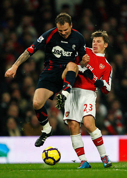 不再单纯依 不再单纯依