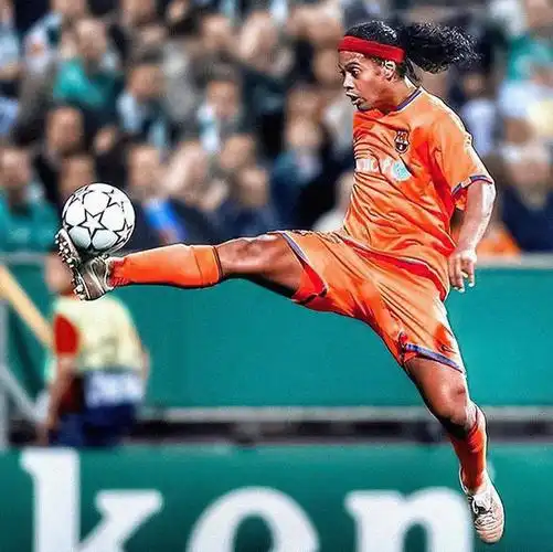 足球杨瀚森 足球杨瀚森